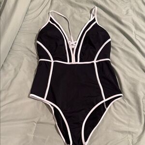 Cupshe Black and White One Piece Swimsuit